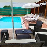 Apartament Maria Lemoni Swimming Pool *