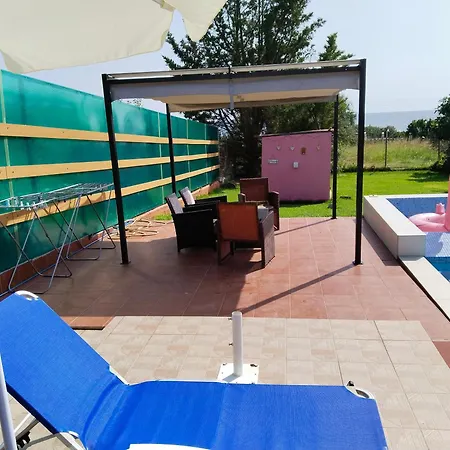 Maria Lemoni Swimming Pool Daire
