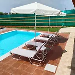 Maria Lemoni Swimming Pool Apartment