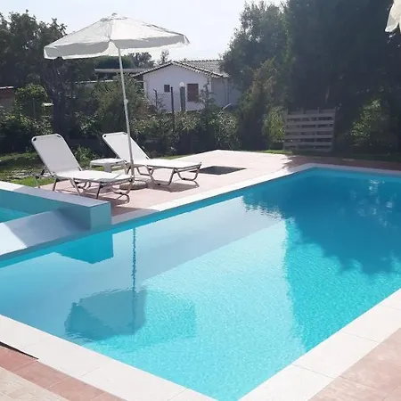 Апартаменты Maria Lemoni Swimming Pool