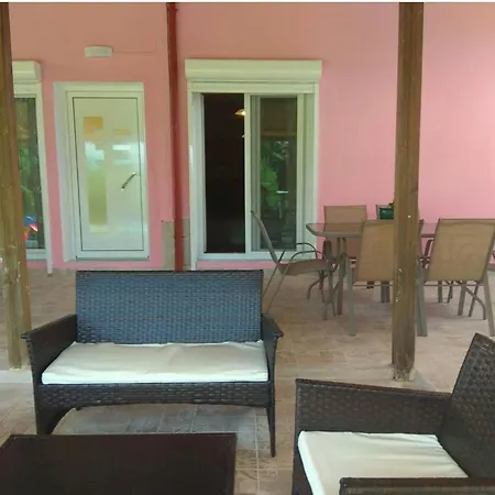 Apartment Maria Lemoni Swimming Pool