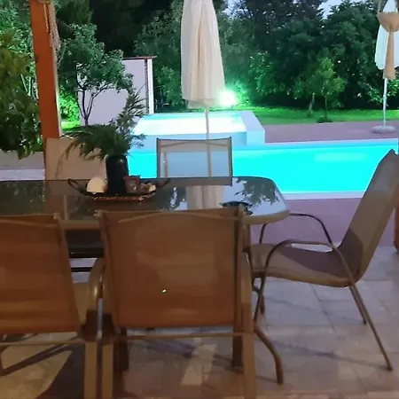 Апартаменты Maria Lemoni Swimming Pool *