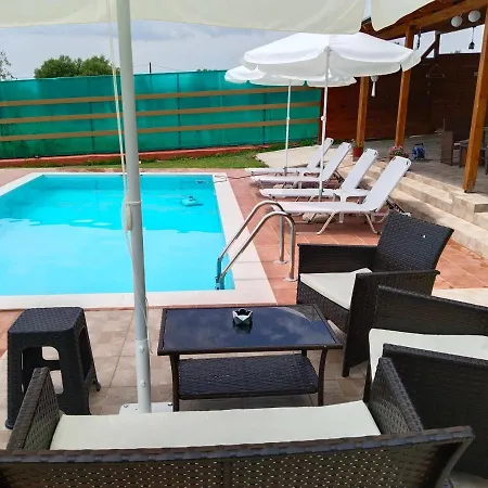 Апартаменты Maria Lemoni Swimming Pool *