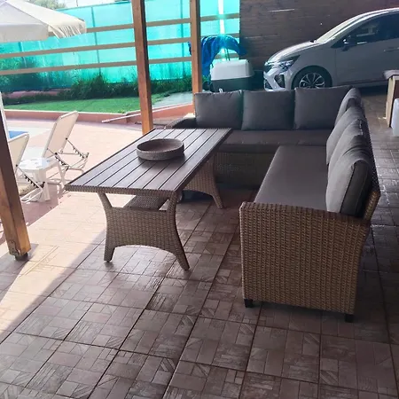 Maria Lemoni Swimming Pool نيا سكيوني