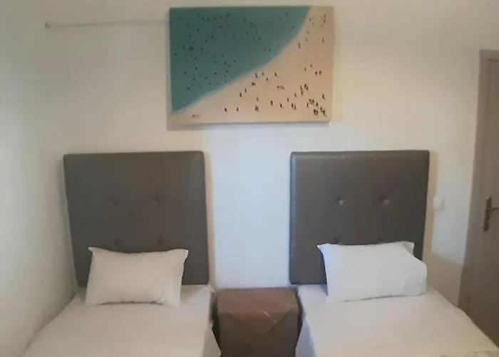 Maria Lemoni Swimming Pool * نيا سكيوني