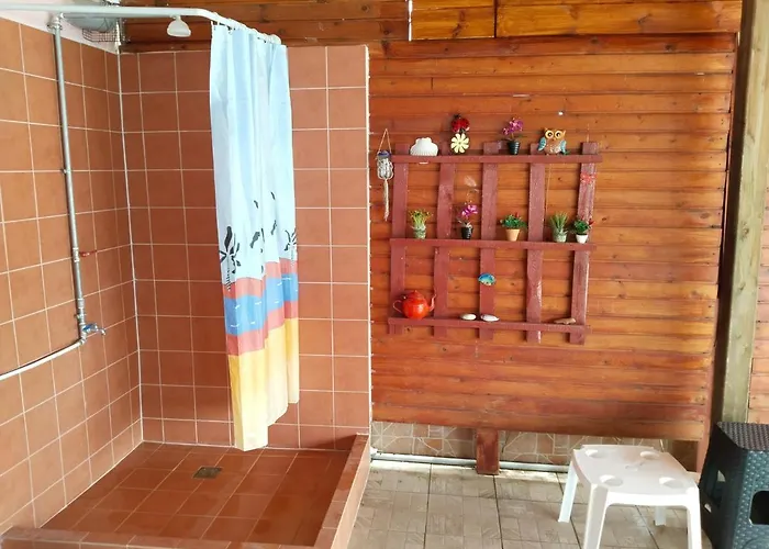 Maria Lemoni Swimming Pool شقة