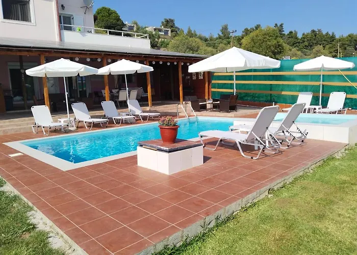 Maria Lemoni Swimming Pool شقة نيا سكيوني