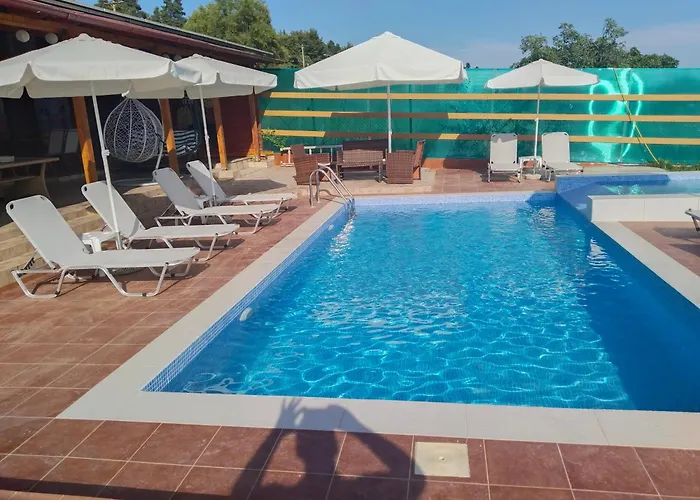 Maria Lemoni Swimming Pool *